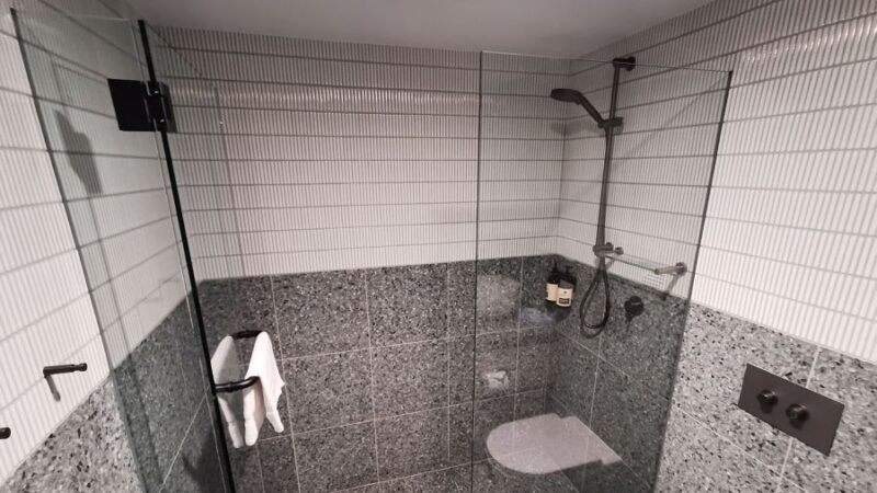 Shower Facilities at Sydney Airport