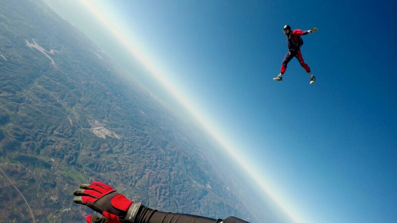 Is it safe to skydive at 100%? 3 The Risks of Skydiving