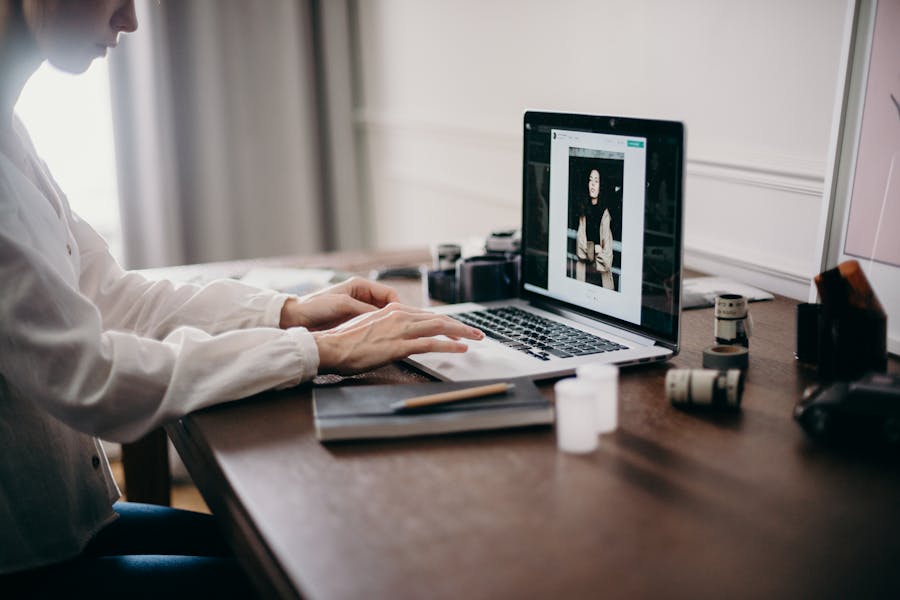 What odd jobs are highly paid in Sydney, Australia? 2 Freelance Writing