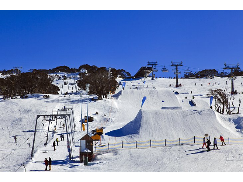 Skiing in the Snowy Mountains