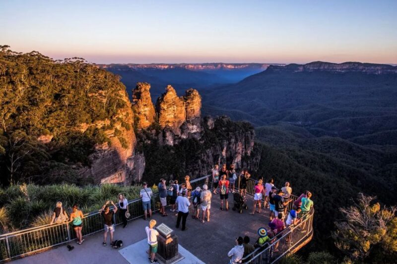 What is the best time to visit Blue Mountains? 2 Summer