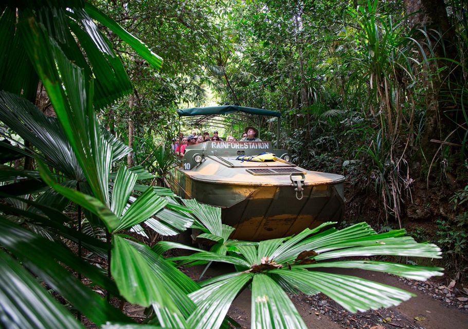 Tourists at the Kuranda Wildlife Experience tour