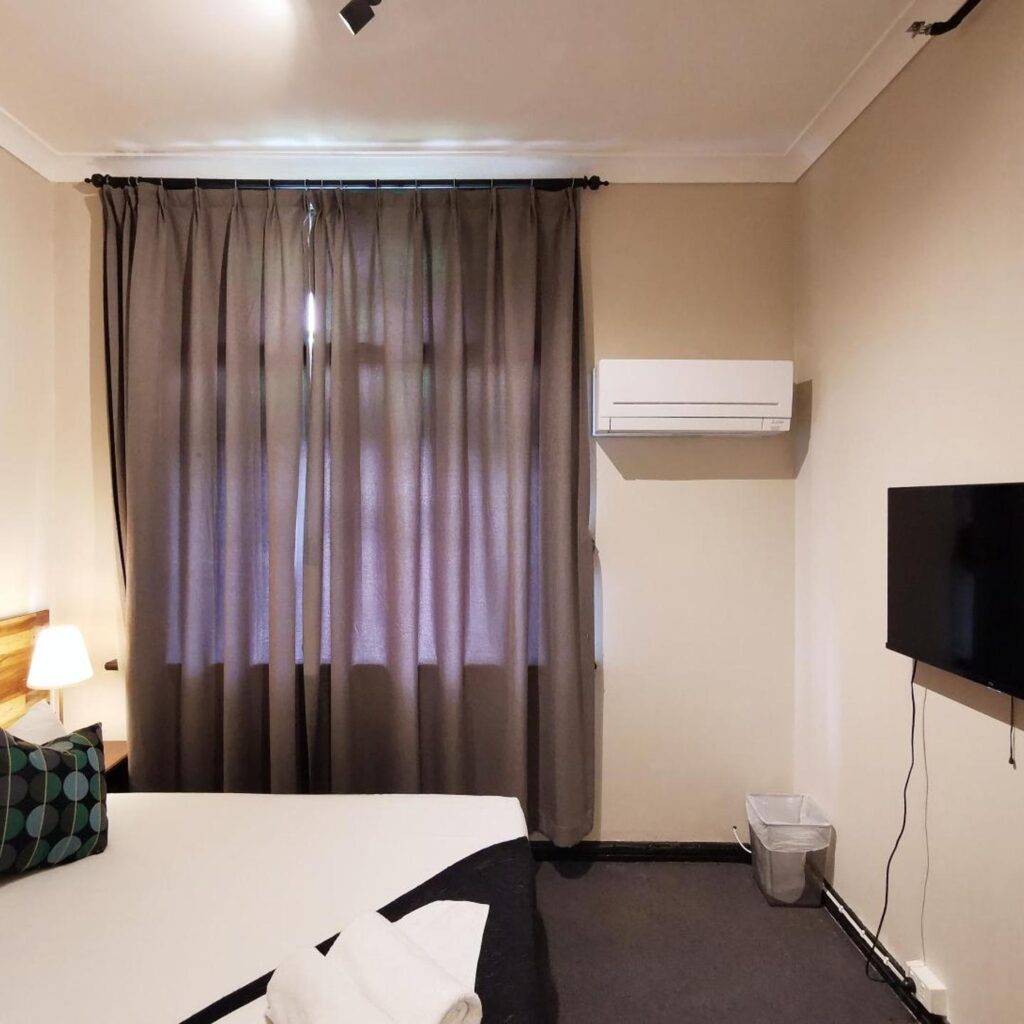 Sydney Crecy Hotel