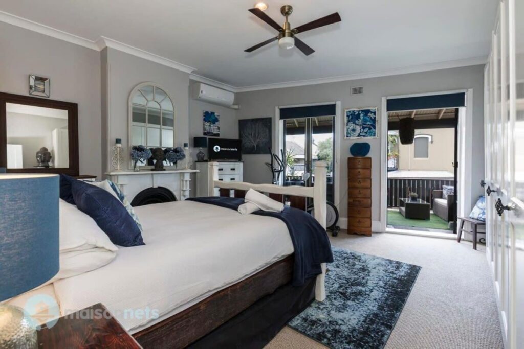 3 Bedroom House With Large Courtyard & City Views