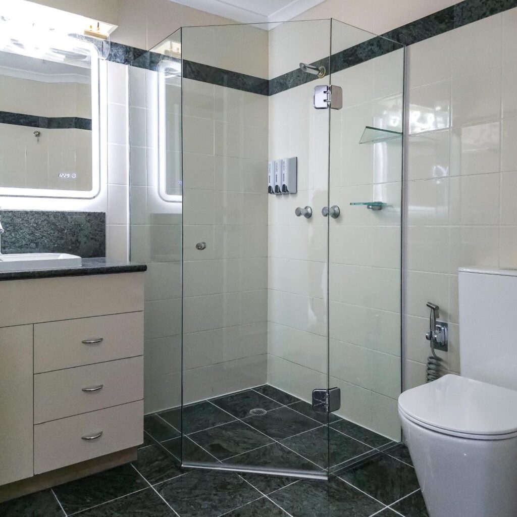 Chic Darling Harbour Oasis in the Heart of Sydney, 2BR 2BA, Resort-Style Amenities