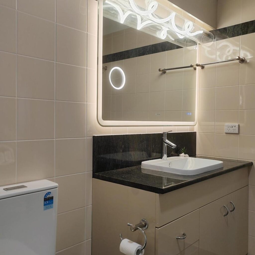 Chic Darling Harbour Oasis in the Heart of Sydney, 2BR 2BA, Resort-Style Amenities