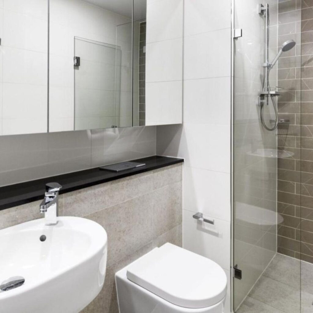 Comfortable Living - NO PARTIES- 3 Bedroom sleeps 6, parking, pool, other amenities - Near Showgrounds 4 Comfortable Living - NO PARTIES- 3 Bedroom sleeps 6, parking, pool, other amenities - Near Showgrounds