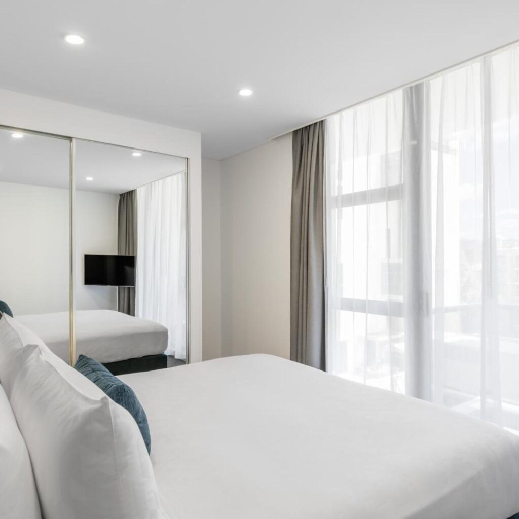 Meriton Suites Waterloo