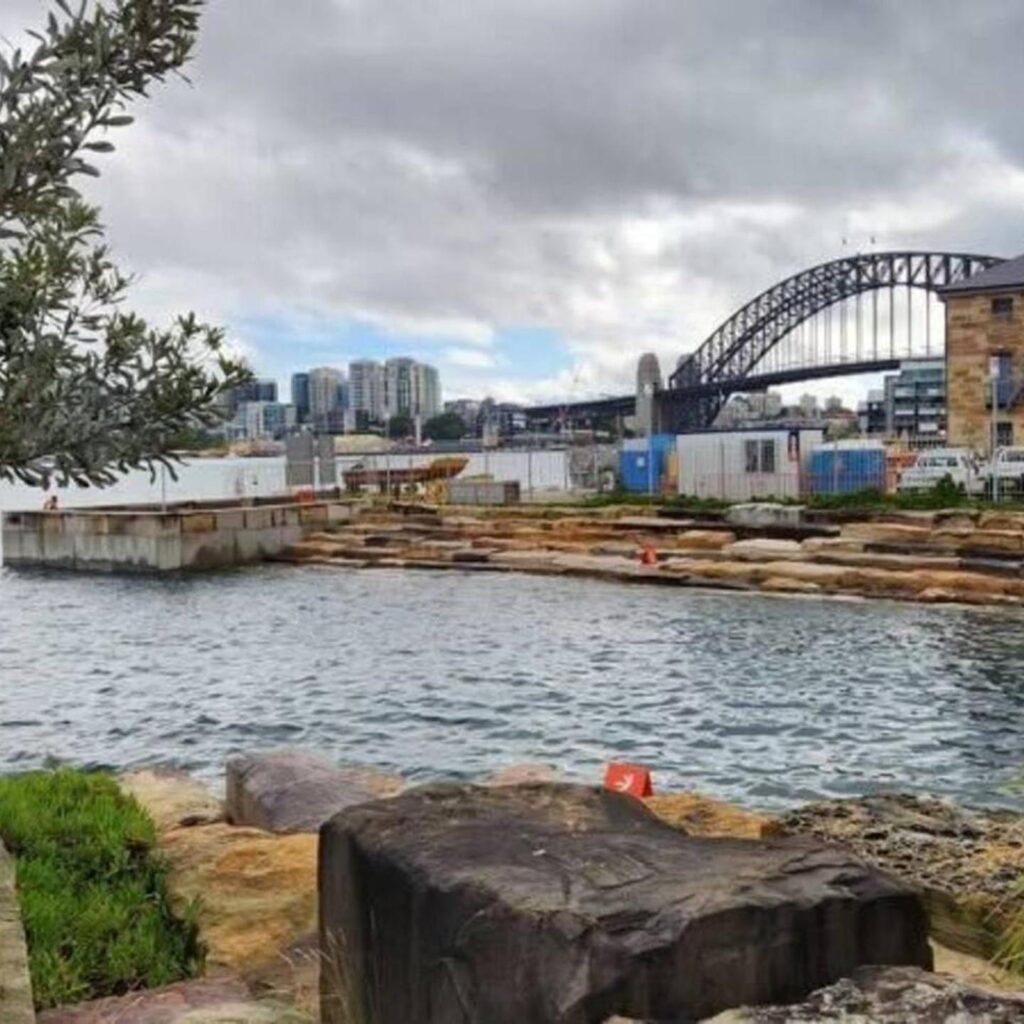 'Two of a Kind' Heritage Stay with Harbour Views