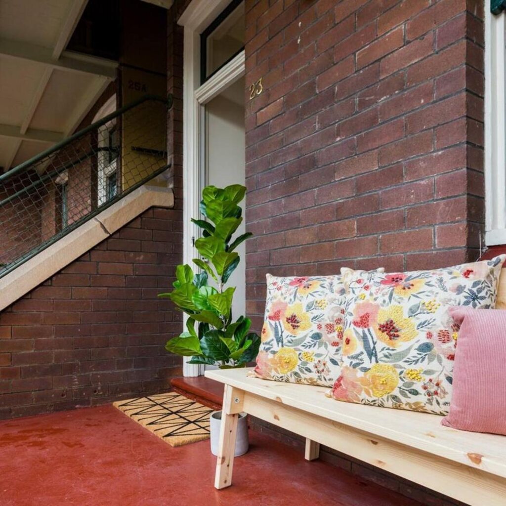 'Two of a Kind' Heritage Stay with Harbour Views