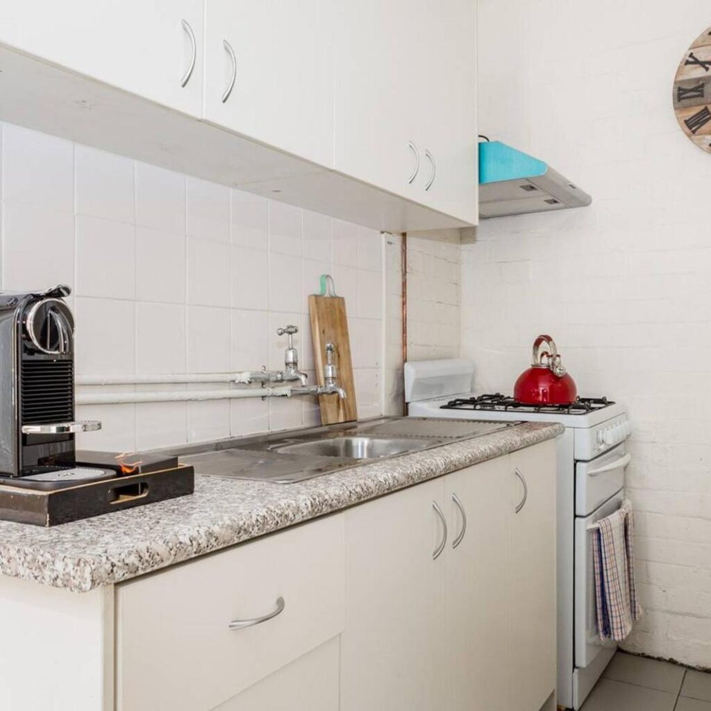 'Two of a Kind' Heritage Stay with Harbour Views