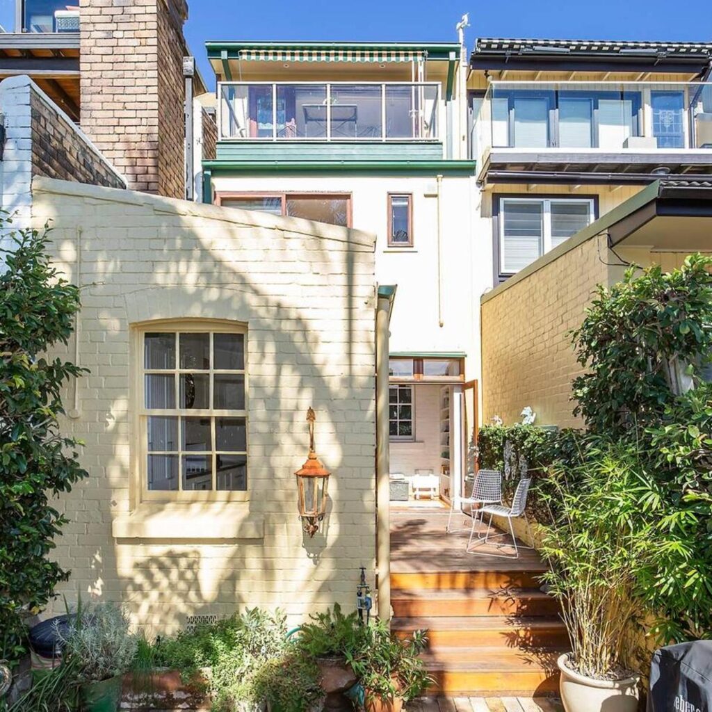 Elegant Vintage Terrace with Harbour Bridge Views 10 Elegant Vintage Terrace with Harbour Bridge Views