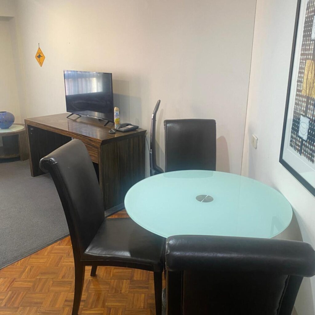 Excellent location,budget stay Darling Harbour