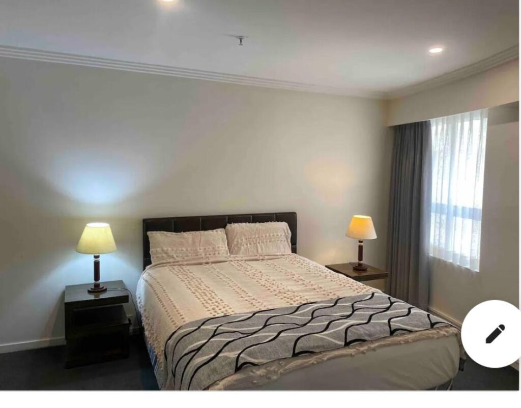 Excellent location,budget stay Darling Harbour