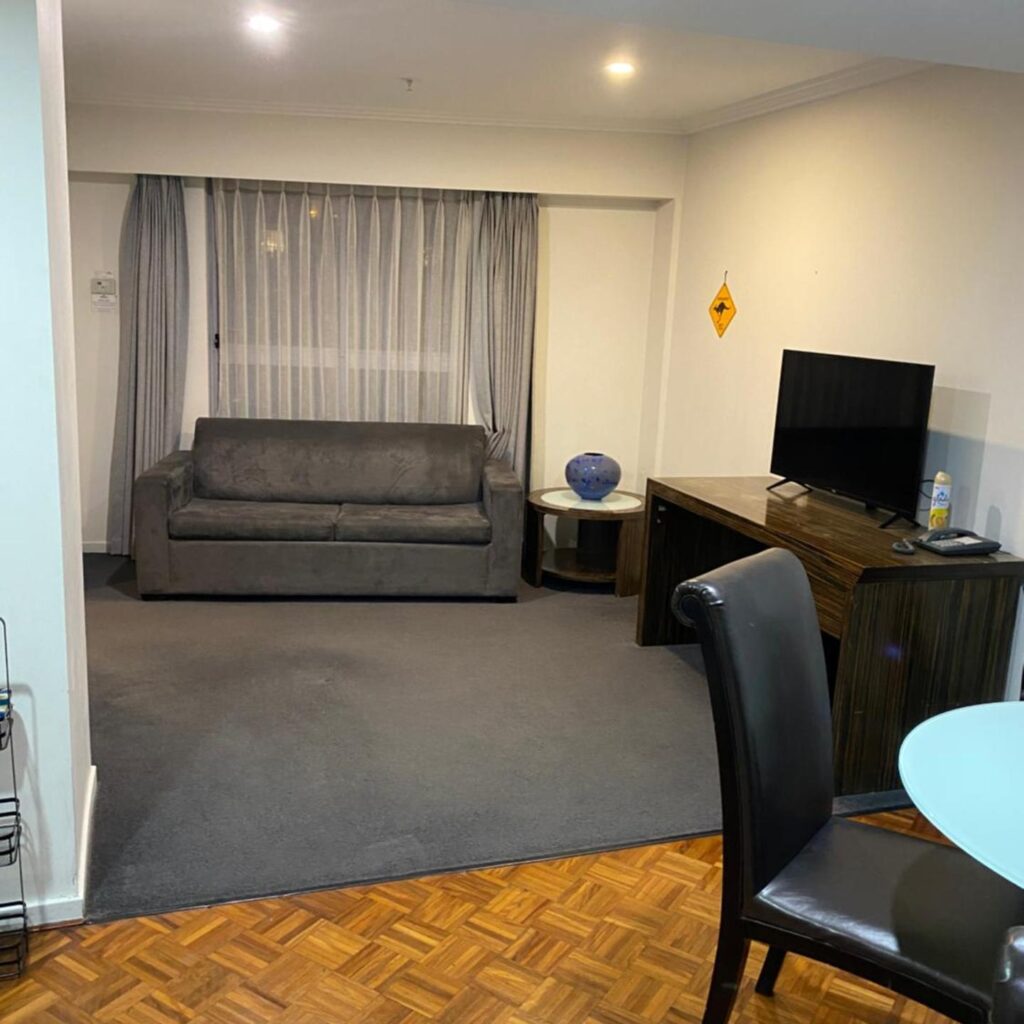 Excellent location,budget stay Darling Harbour