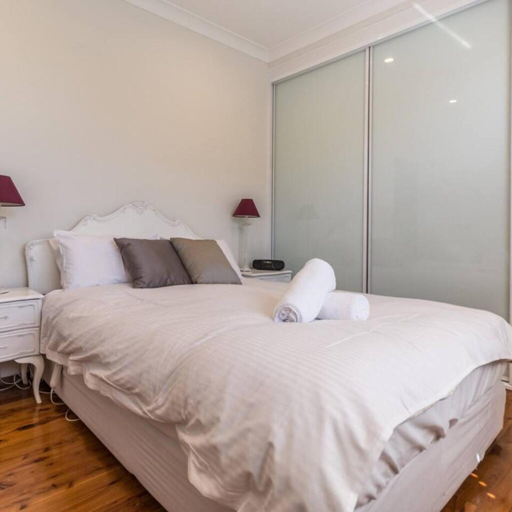 Family Stay with Idyllic Sun-drenched Courtyard 15 Family Stay with Idyllic Sun-drenched Courtyard