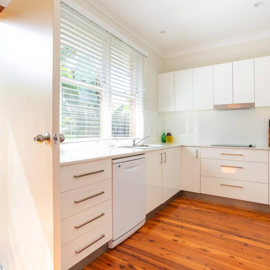 Family Stay with Idyllic Sun-drenched Courtyard 4 Family Stay with Idyllic Sun-drenched Courtyard
