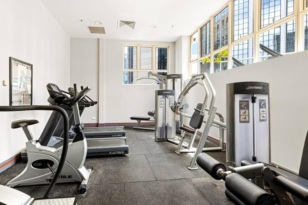 Great Studio Apartment with Balcony Bond1009 Self- Catering 7 Great Studio Apartment with Balcony Bond1009 Self- Catering