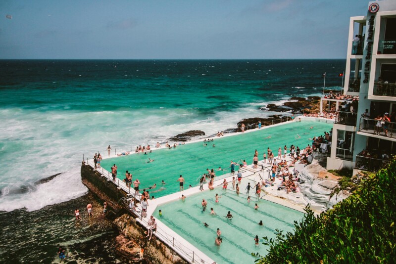 Swimming pool in Sydney flocked by people