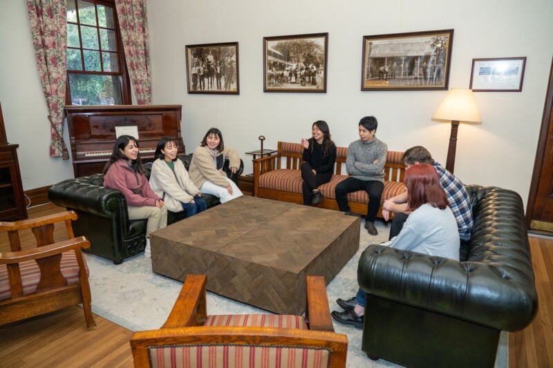 What can you do at Jenolan Caves house?