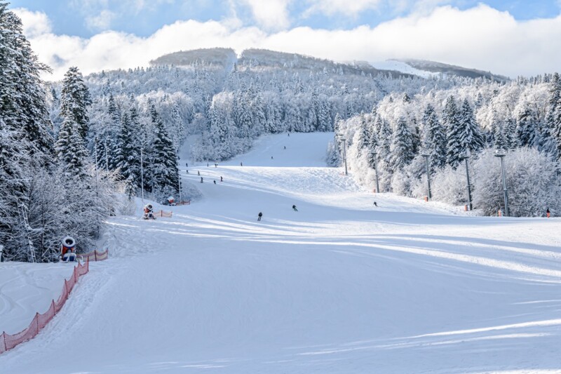 What is the Closest Ski Field to Sydney? Discover the Nearest Snow Resort 3 Charlotte Pass