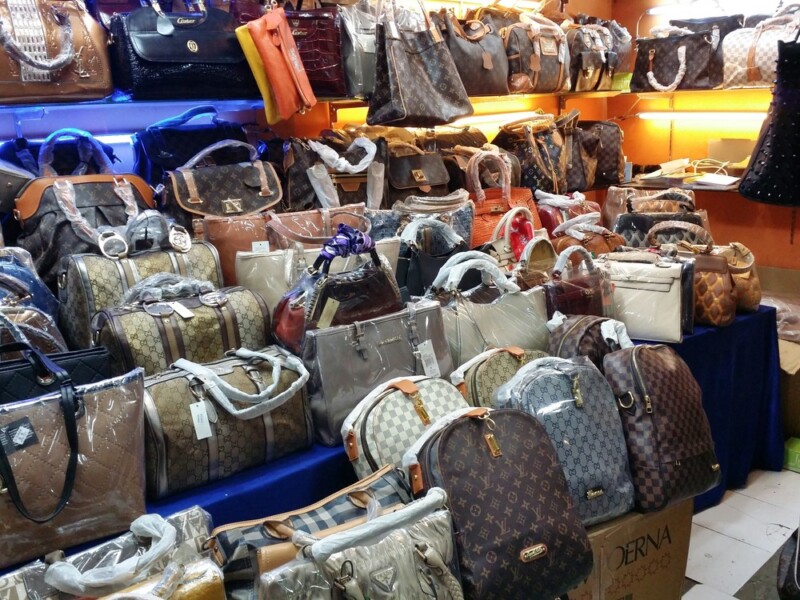 buy and sell counterfeit designer goods