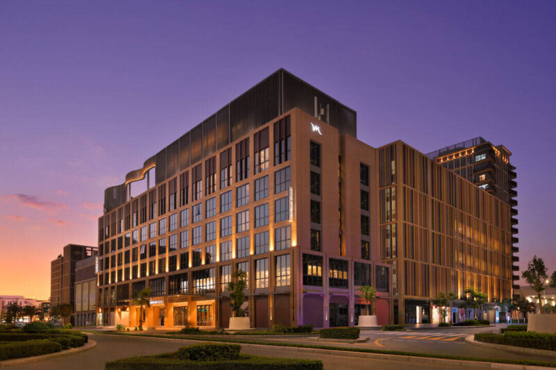 How many hotels does Mercure have?