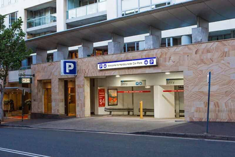 Sydney, Australia: Are there any free parking areas for motorcycles near the Darling Harbour Convention Centre? 3 Harbourside Car Park