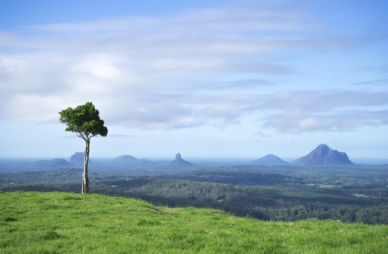 Why is Blue Mountains famous? 2