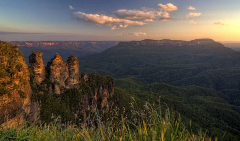 Why do they call them the Blue Mountains? 2