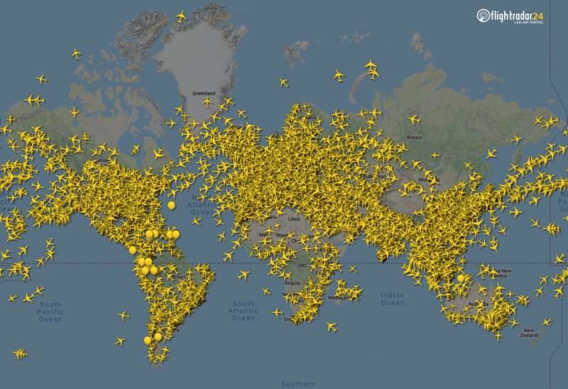 How to track Emirates plane? 2
