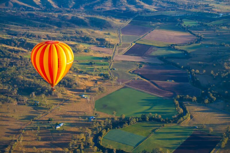 How much does a hot air balloon cost? 3