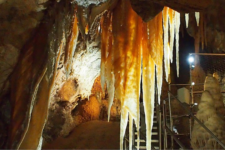Orient Cave