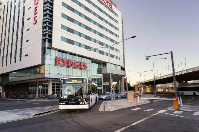 Rydges Sydney Airport Hotel Shuttle Bus